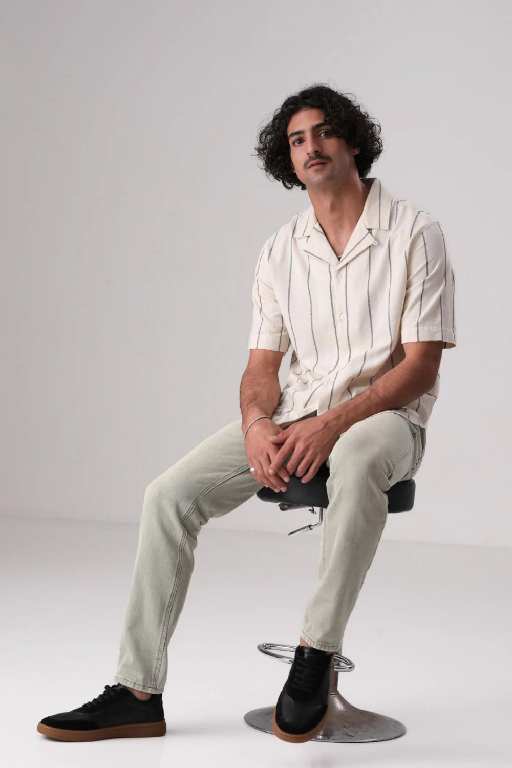 חולצה מכופתרת פסים
